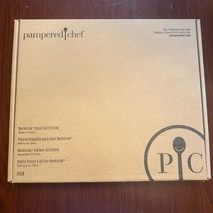NWT PAMPERED CHEF small grill stone